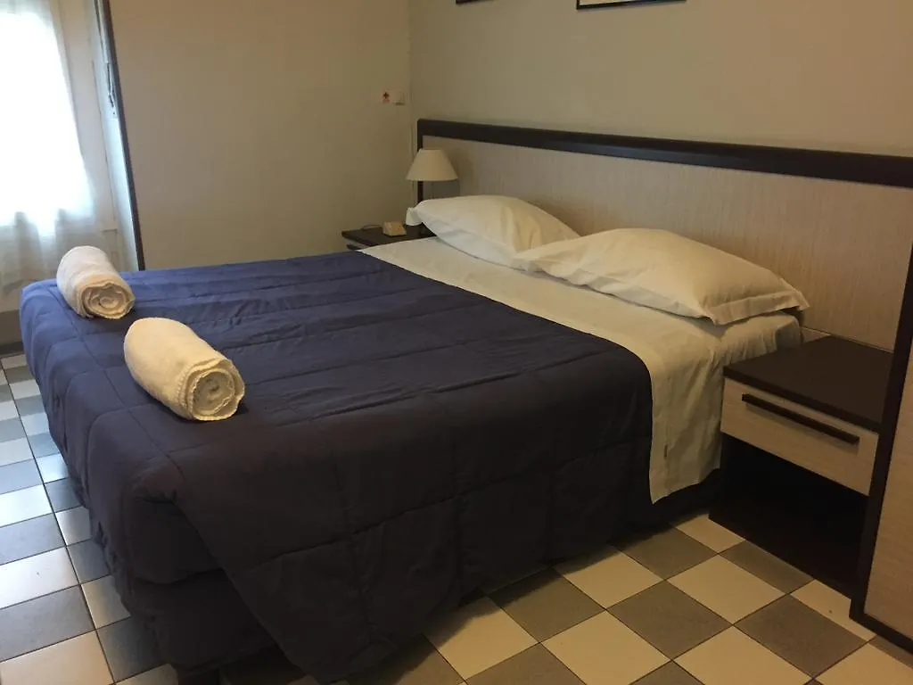 Hotel Arno Milan Italy